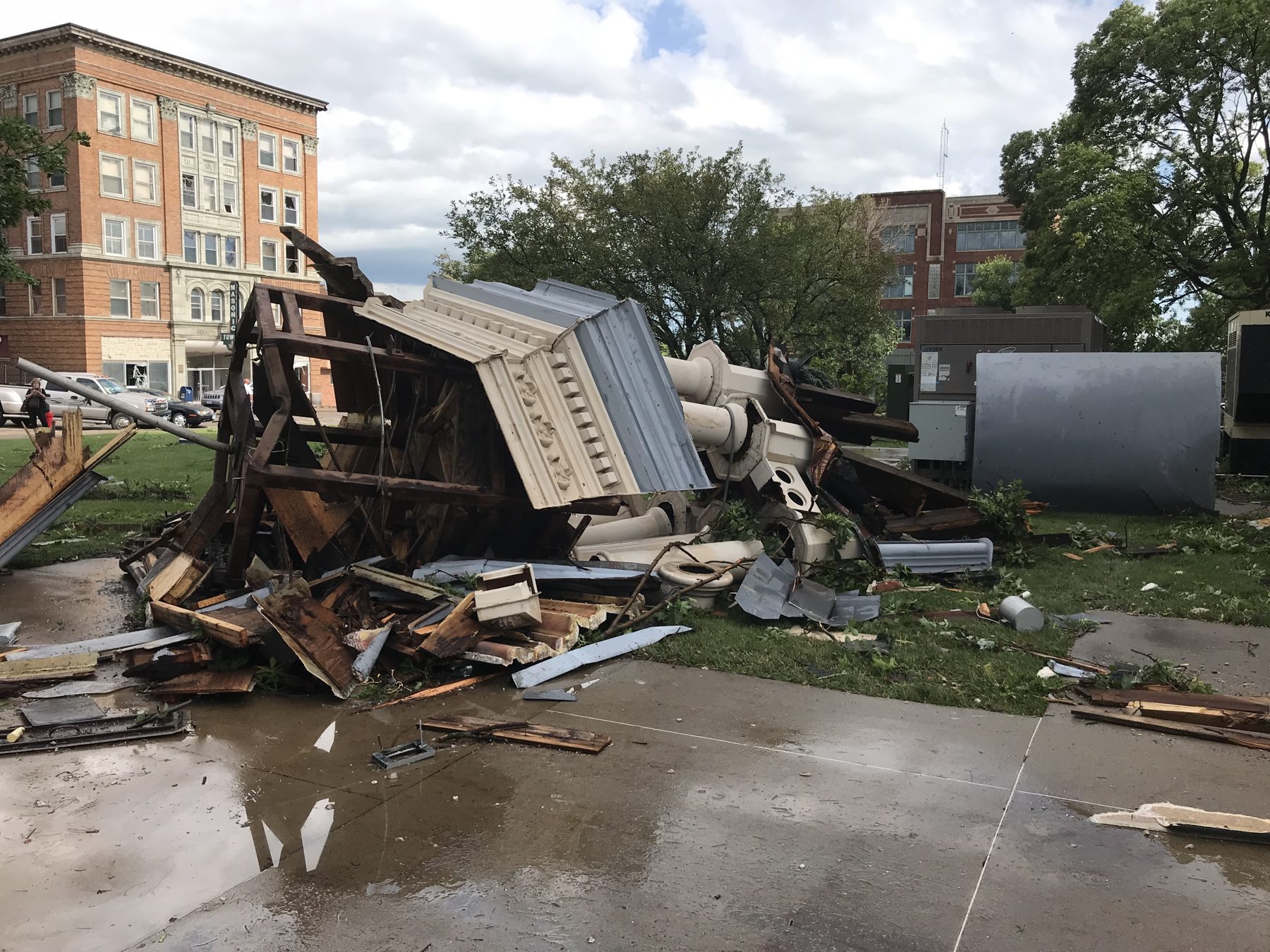 Marshall County Courthouse original cornice and columns after tornado damage, before FRP restoration